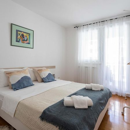 Sunny 1Bdr With Balcony & Parking Leilighet Zagreb Eksteriør bilde