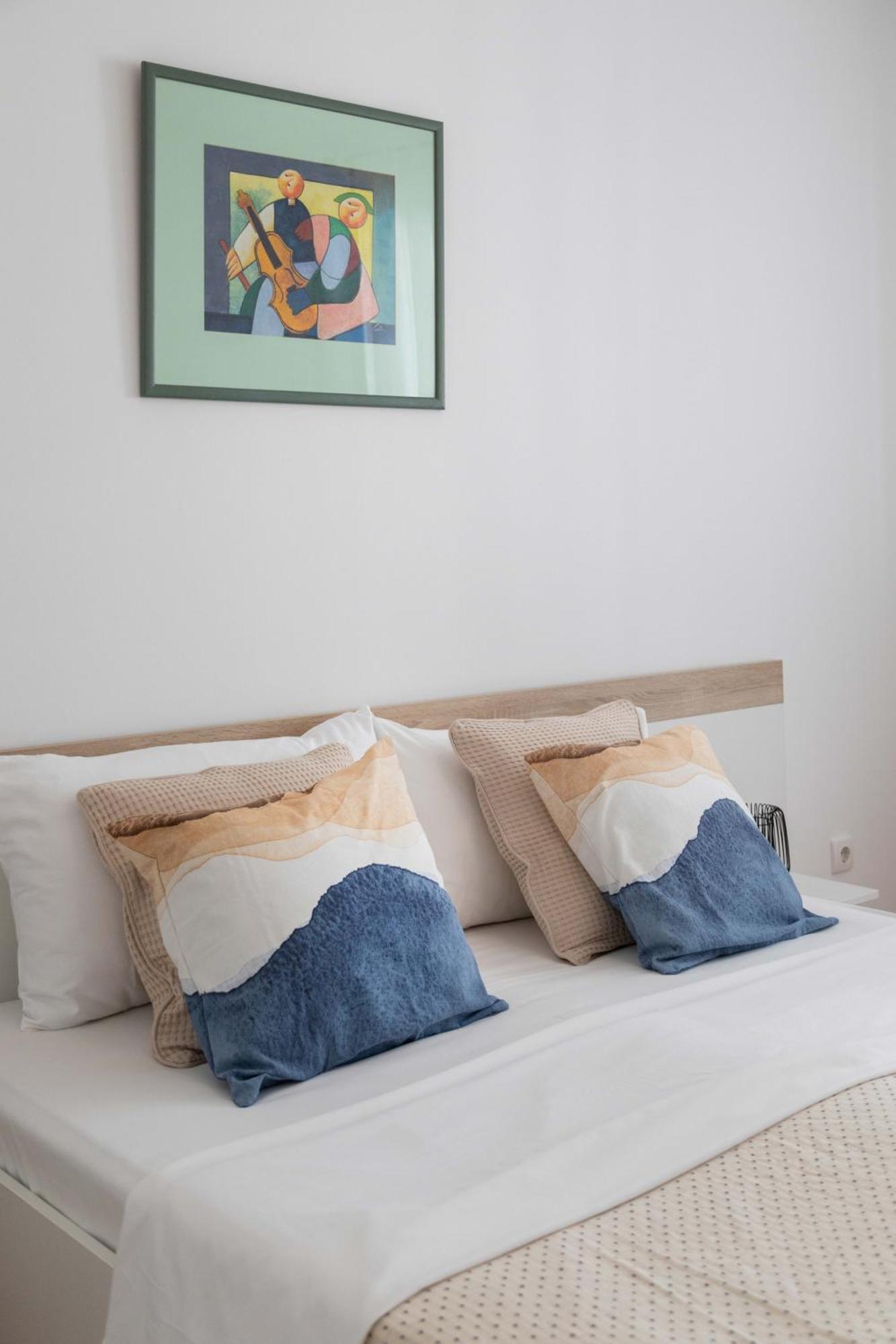 Sunny 1Bdr With Balcony & Parking Leilighet Zagreb Eksteriør bilde