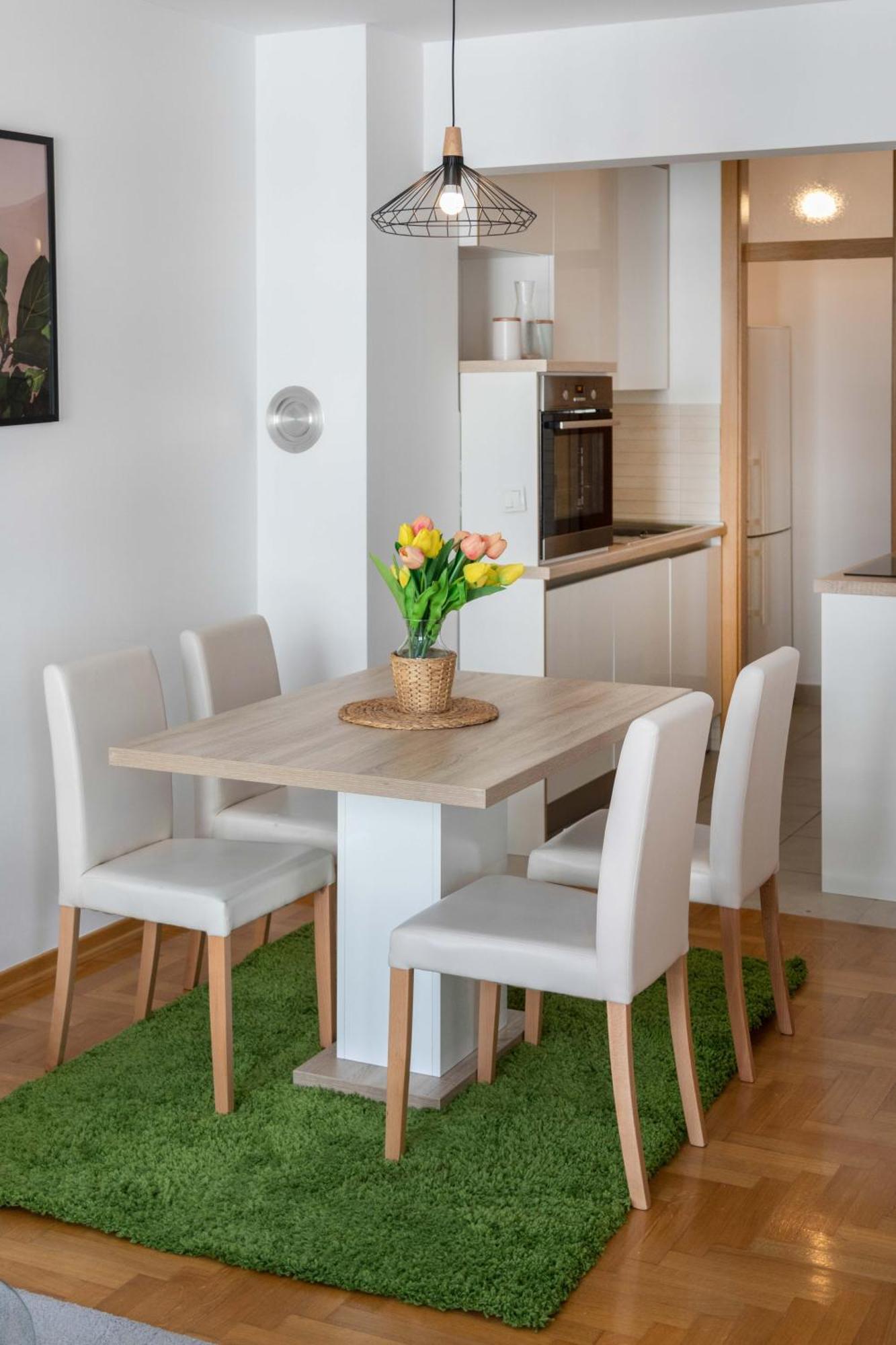 Sunny 1Bdr With Balcony & Parking Leilighet Zagreb Eksteriør bilde